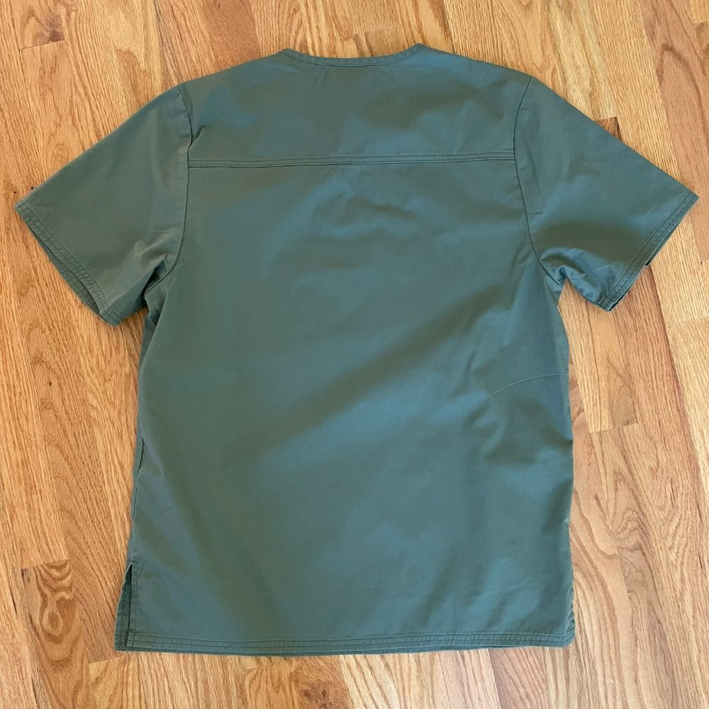 Core Stretch by Cherokee Workwear Men’s V-Neck Solid Scrub Top Sz XS Olive 4743 - Picture 2 of 7